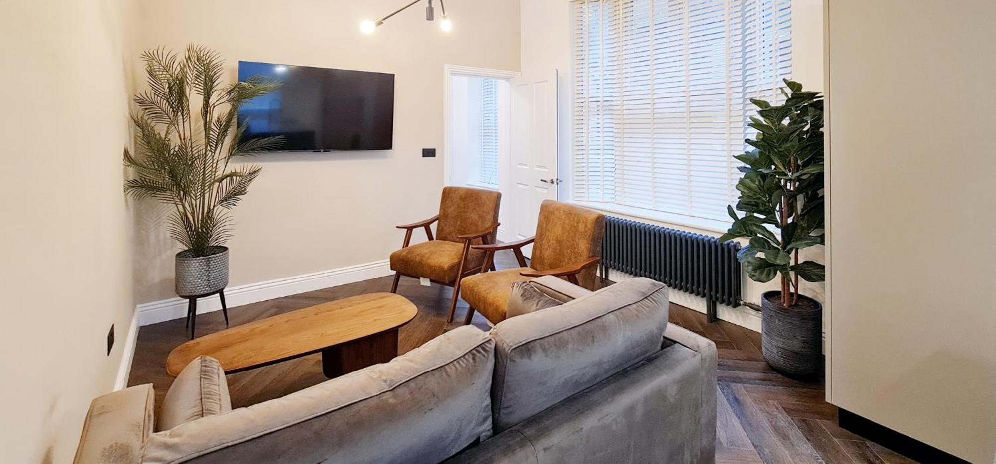 Дом отдыха Stunning Luxury Spacious - 5 Bedrooms - Rest & Recharge In