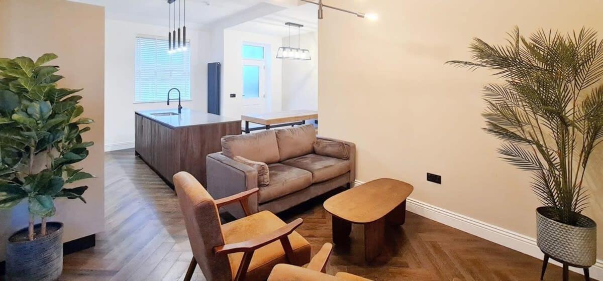 Stunning Luxury Spacious - 5 Bedrooms - Rest & Recharge In Casa de Férias *