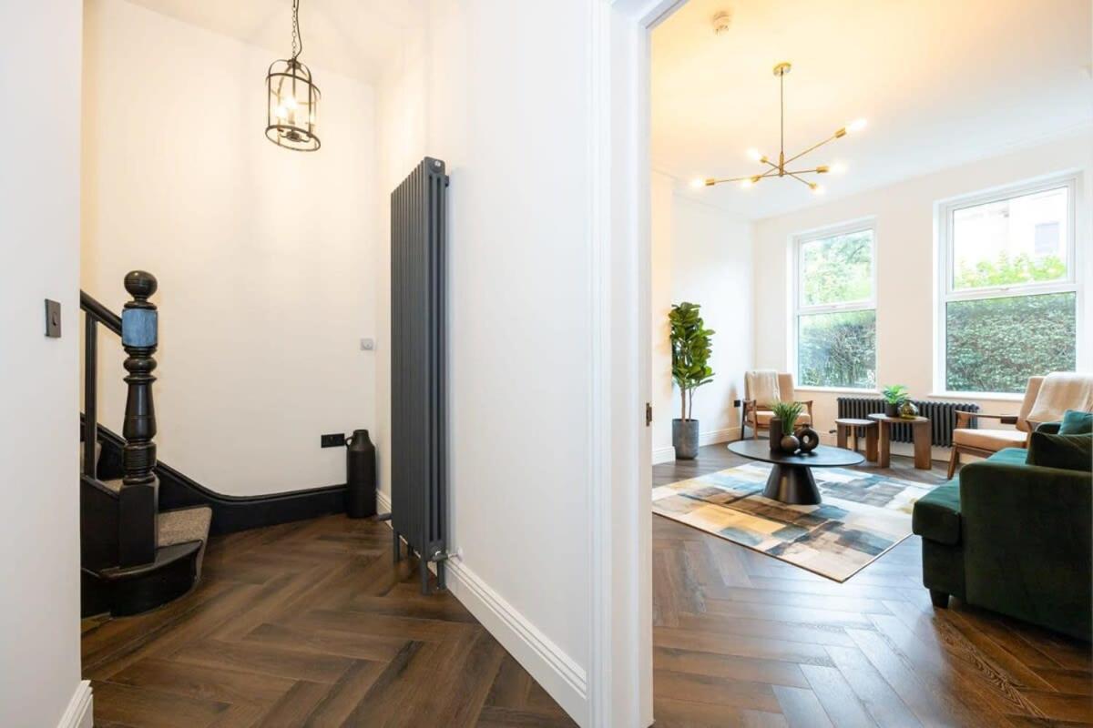 Stunning Luxury Spacious - 5 Bedrooms - Rest & Recharge In Дом отдыха Манчестер